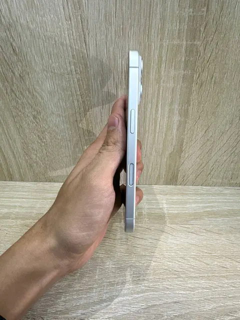 iPhone 16 128GB