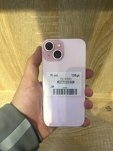 iPhone 15 128GB